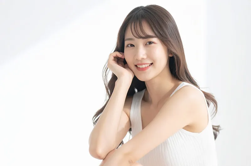 美肌で笑顔の女性